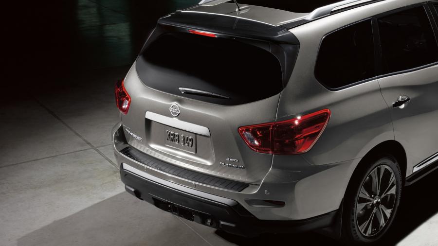 Детали экстерьера Nissan Pathfinder Midnight Edition 2017 года  (фото 2 из 3)